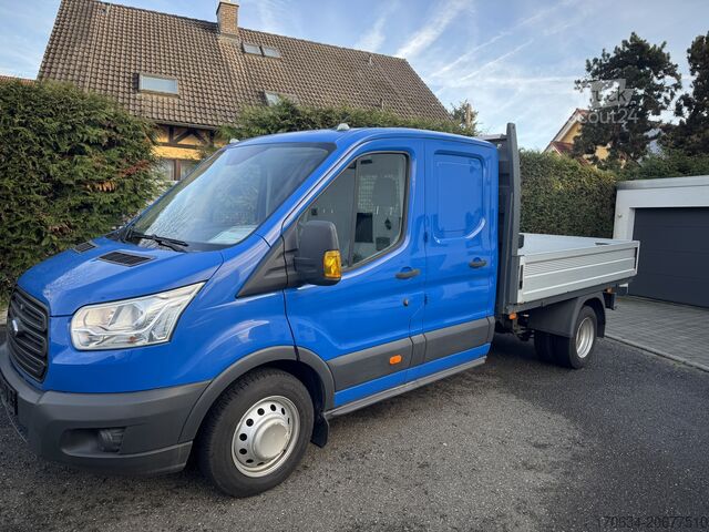Kamyonet Ford Transit 350