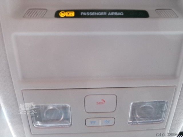 Kleinbus FORD Transit Custom 320L2 Limited Kombi AT AHK 2xSTür