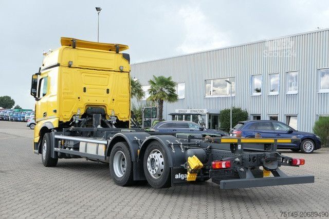 Автомобиль с заменяемым кузовом MERCEDES-BENZ 2546 L 6x2, MP4, 2x Schlafliege, Bullfänger, AC