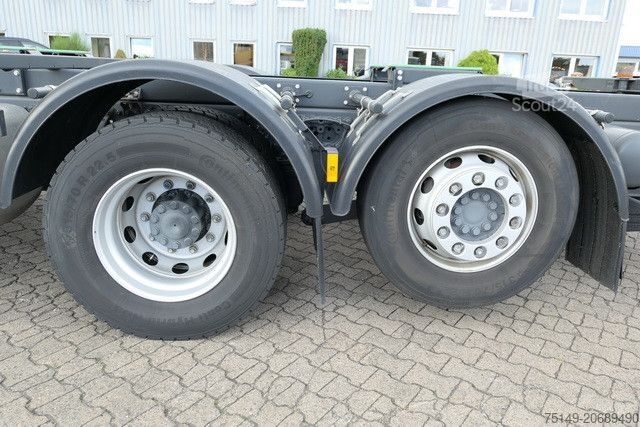 Автомобиль с заменяемым кузовом MERCEDES-BENZ 2546 L 6x2, MP4, 2x Schlafliege, Bullfänger, AC