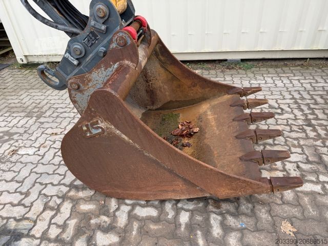 Hjulgraver LIEBHERR A914 Compact / 2017 BJ / 9.979 H / OilQuick