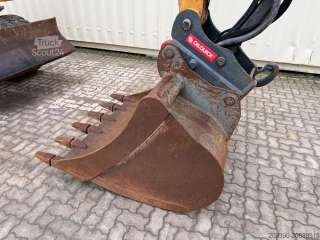 Hjulgraver LIEBHERR A914 Compact / 2017 BJ / 9.979 H / OilQuick