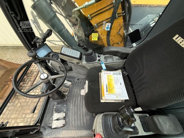 Hjulgraver LIEBHERR A914 Compact / 2017 BJ / 9.979 H / OilQuick