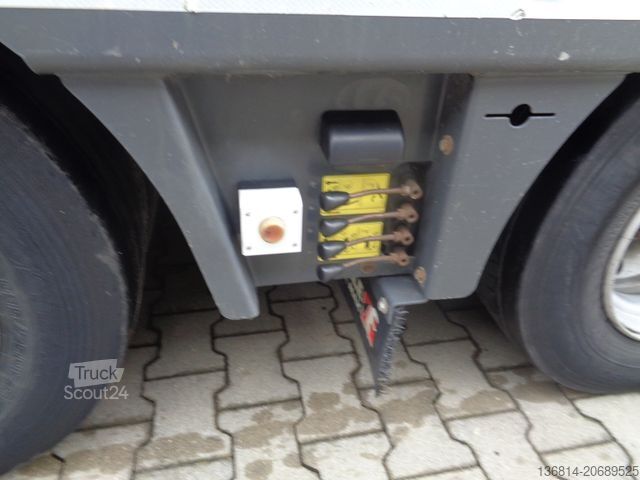 Low loader semitrailer FAYMONVILLE S43 Seilwinde hydr. Plateau Lenkachse 49,5 To