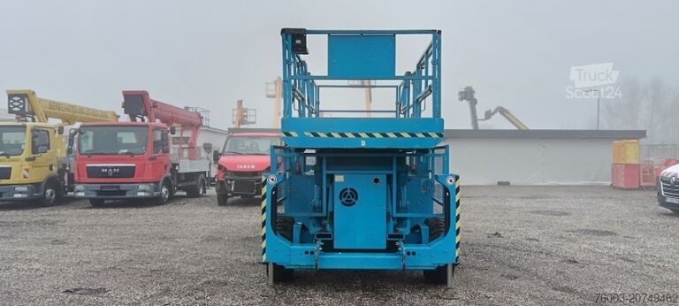 šķērveida pacēlājs Genie GS4390 - 15,11m, diesel, 4x4