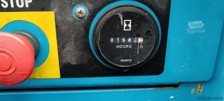 šķērveida pacēlājs Genie GS4390 - 15,11m, diesel, 4x4