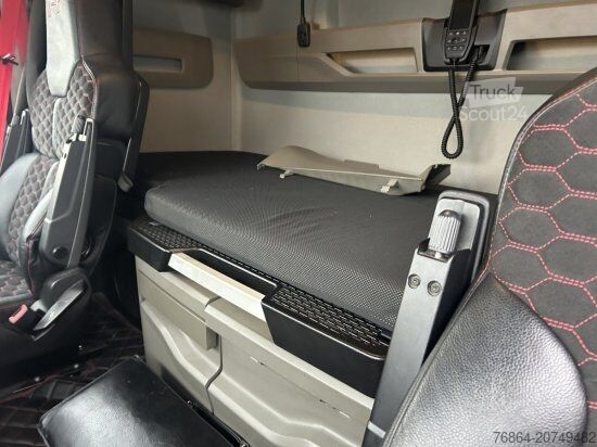 Стандартен влекач MAN TGX 18.640, INDIVIDUAL S, FULL-AIR, ALUFELGEN, STANDKLIMA, E6, PERFORMANCE-LINE,