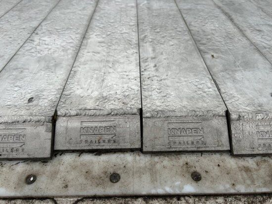 Полуремарке с подвижен под KNAPEN K200/KT01, 10 MM BODEN, ALU-CHASSI, ALU-FELGEN, 1-A LIFTACHSEN, ROLLPLANE, BODENSCHUTZPLANE