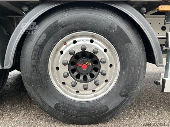 Полуремарке с подвижен под KNAPEN K200/KT01, 10 MM BODEN, ALU-CHASSI, ALU-FELGEN, 1-A LIFTACHSEN, ROLLPLANE, BODENSCHUTZPLANE