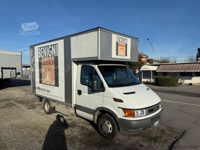 Carrinha fechada Iveco DAILY 35C13