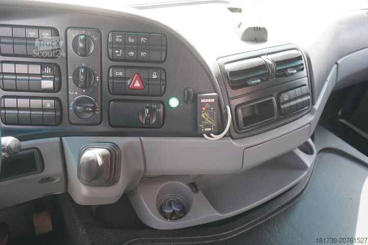 Ανατρεπόμενο φορτηγό με γερανό Mercedes-Benz Actros 2641 6×4 E5 / Crane / Dumper