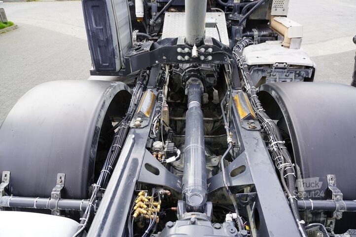 Kippikone Tatra Phoenix 8x8 Twin-Steer Quad/A dump truck