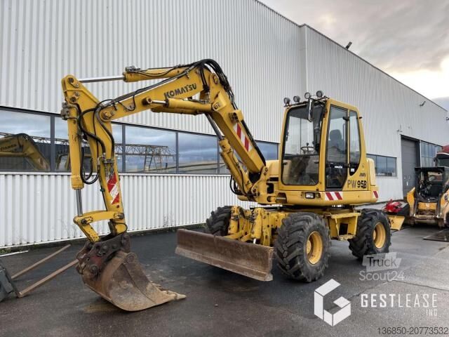 Escavatore gommato Komatsu PW95