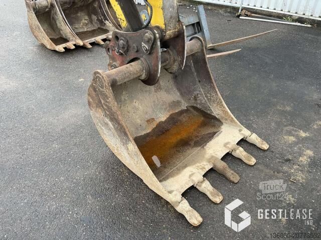 Escavatore gommato Komatsu PW95