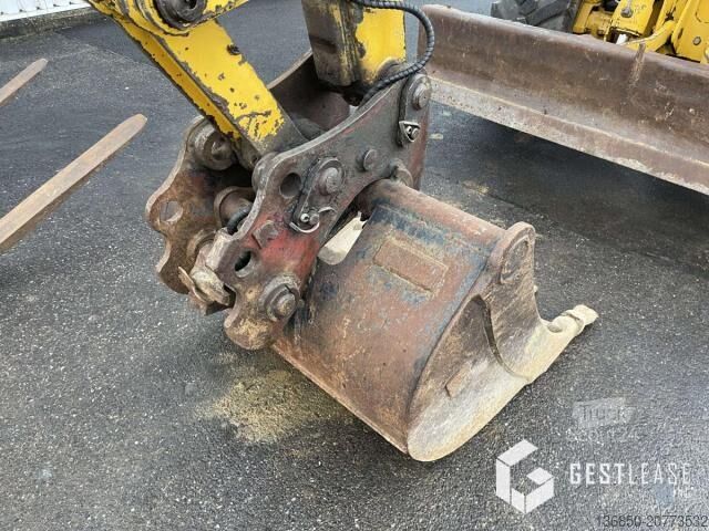 Escavatore gommato Komatsu PW95
