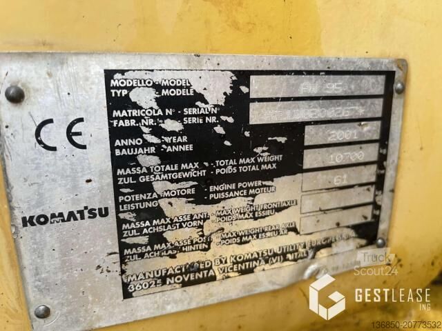 Escavatore gommato Komatsu PW95