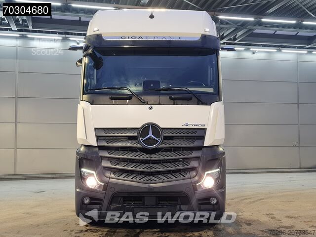 Standard-SZM Mercedes Actros 1845 4X2 GigaSpace Retarder MirrorCam Na...
