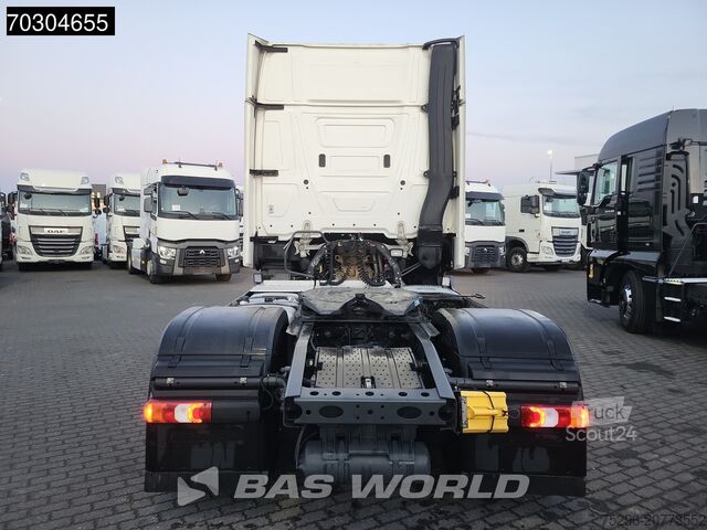 Standard-SZM Mercedes Actros 1845 4X2 GigaSpace Retarder MirrorCam Na...