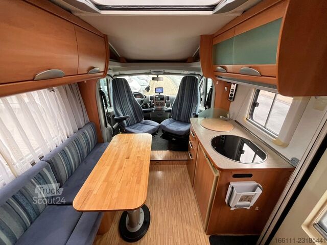 Camping-car semi-intégré HYMER/ERIBA T 578 SL - Festbett - Sat/TV - Solar - 2 x Klima