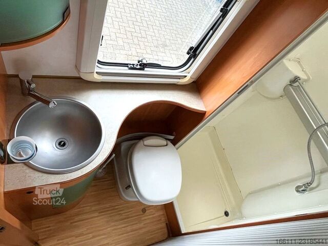 Camping-car semi-intégré HYMER/ERIBA T 578 SL - Festbett - Sat/TV - Solar - 2 x Klima