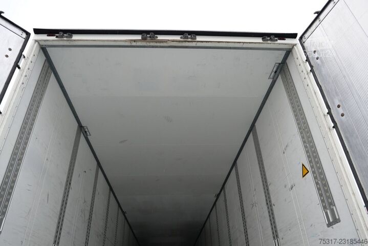 Semi-remorque fourgon SCHMITZ CARGOBULL SKO 24/ / DOPPELSTOCK / ZURRINGE /120t km 2,75 m