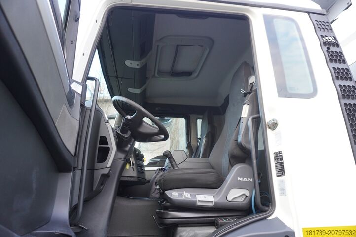 Atık su arıtma tesisi MAN TGS 26.360 / RIVARD 18m3 / 180 tho km