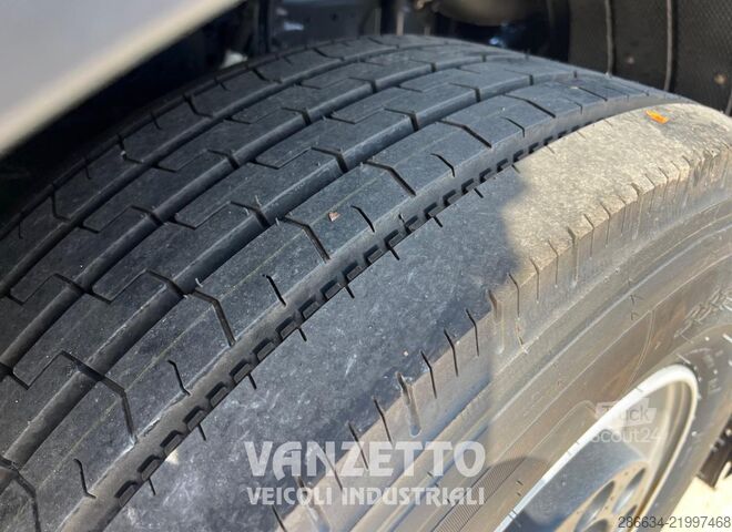 Standard trekkvogn Iveco SWAY 440s51