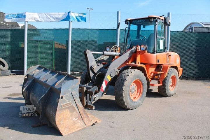 Riteņu iekrāvējs VOLVO L30G - MOTORSCHADEN - Nr.: 753