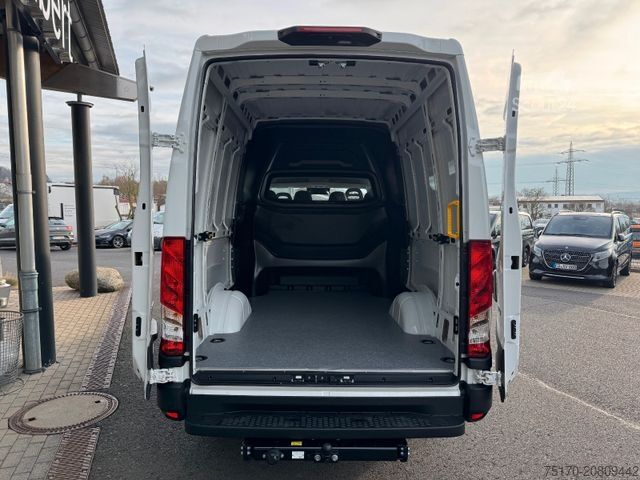 Vans ar augstu jumtu IVECO Daily 35S16 A8 *DoKa*Automatik*AHK*R3.520mm*