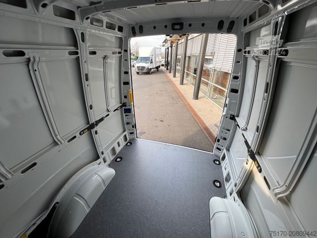 Vans ar augstu jumtu IVECO Daily 35S16 A8 *DoKa*Automatik*AHK*R3.520mm*