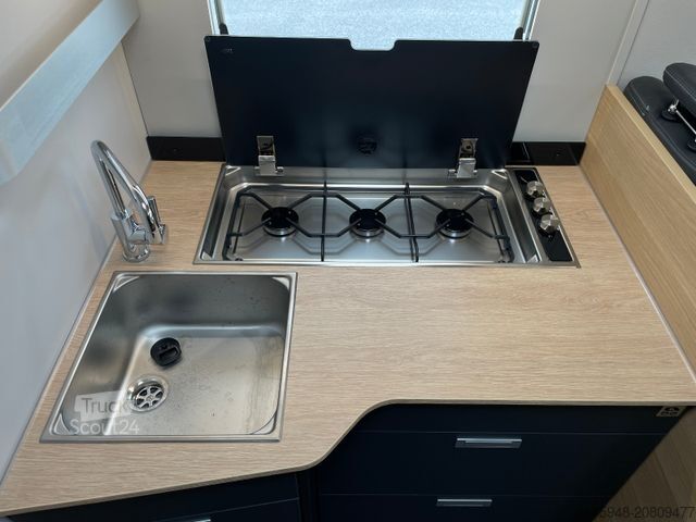 Напівінтегрований кемпер ADRIA Matrix 60Y 670 SL JUBILEE *Sondermodell*