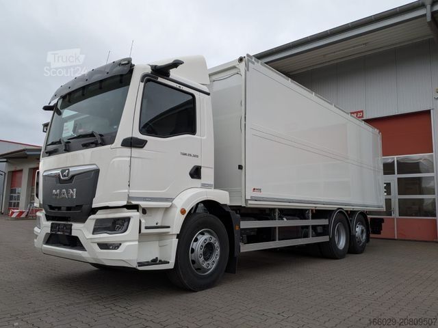 Kastes kravas automašīna MAN TGM 26.320 6x2/4 Getränkefahrzeug Wingliner LBW