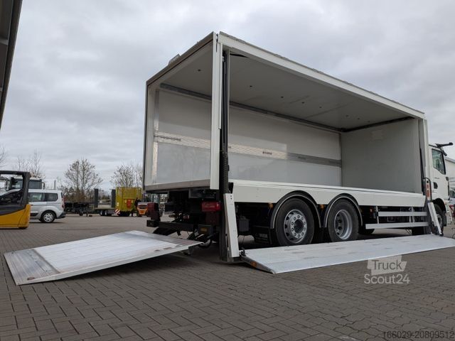 Dzērienu kravas automašīna MAN TGM 26.320 6x2/4 Getränkefahrzeug Wingliner LBW