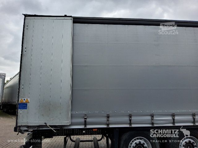Отворено полуремарке с брезент Schmitz Cargobull Curtainsider Standard Getränke