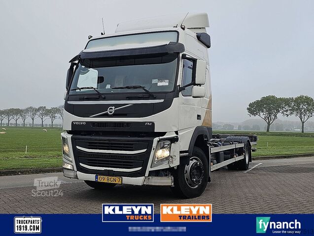  VOLVO FM 330 Globetrotter NL truck BDF