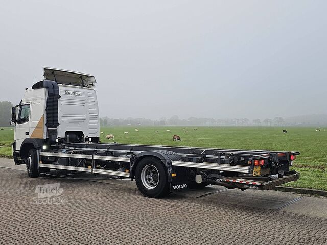  VOLVO FM 330 Globetrotter NL truck BDF