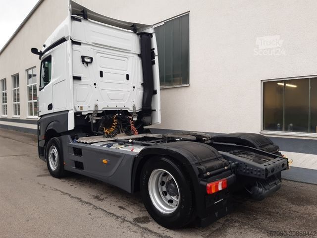 Standardní tahač MERCEDES-BENZ Actros 1845LS MP5 Streamspace Retarder Mirrorcam
