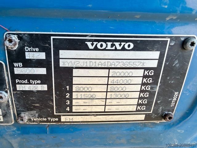 Flatbed truck with tarp VOLVO FM 330 4x2 7,7 m Curtainsider and Taillift