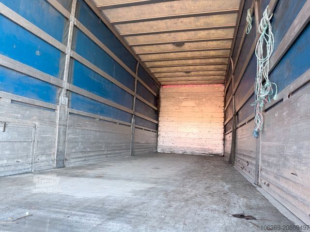 Flatbed truck with tarp VOLVO FM 330 4x2 7,7 m Curtainsider and Taillift