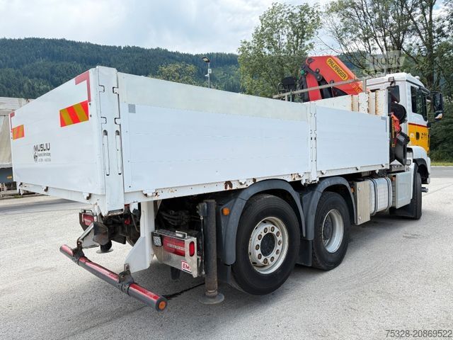 Standard nyergesvontató MAN TGS 28.500 6X4/4 4x4 Kran Palfinger PK 33002
