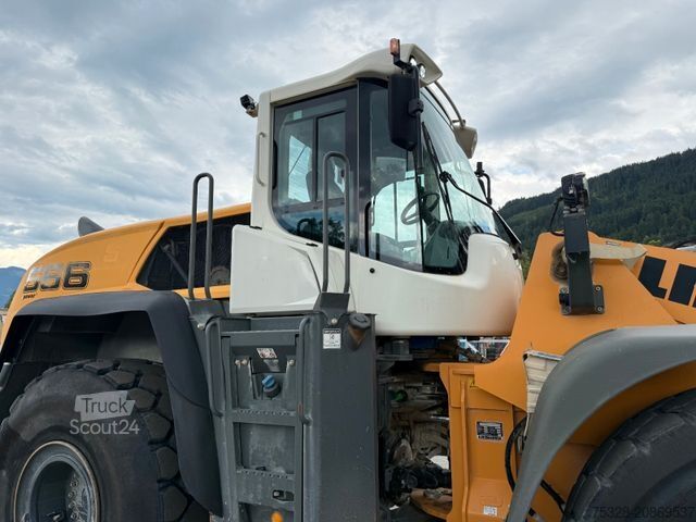 Cargadora de ruedas LIEBHERR L 566 Xpower 4,7m3 Schaufel Joystick Lenkun Top