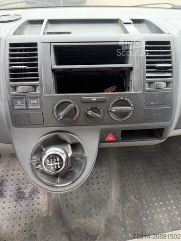 Pick-up dodávka Volkswagen T5 Pritsche DoKa/ AHK