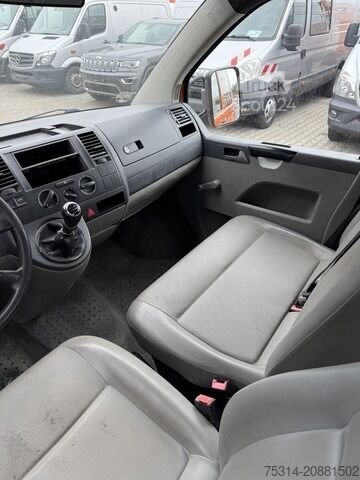 Pick-up dodávka Volkswagen T5 Pritsche DoKa/ AHK