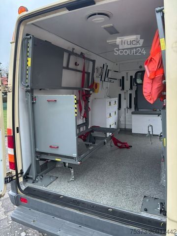 Fourgon tôlé MERCEDES-BENZ Sprinter 313 CDI Ex. KTW/Camper/Expedition