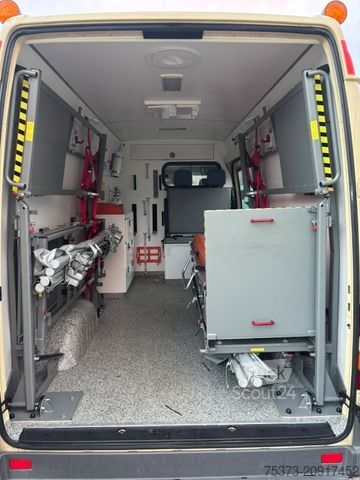 Fourgon tôlé MERCEDES-BENZ Sprinter 313 CDI Ex. KTW/Camper/Expedition