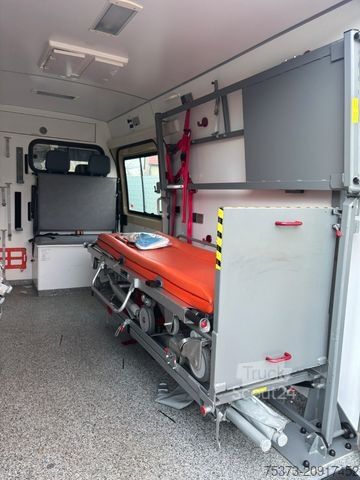 Fourgon tôlé MERCEDES-BENZ Sprinter 313 CDI Ex. KTW/Camper/Expedition