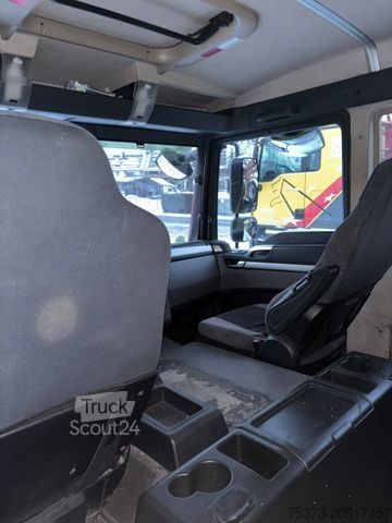 Tenteli düz yataklı kamyon MAN TGL 12.250 DOKA /Motorabtrieb/Anbauplatte
