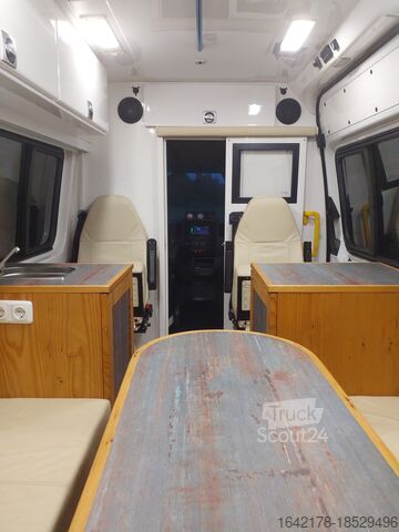 Kassebil høy Mercedes-Benz Sprinter