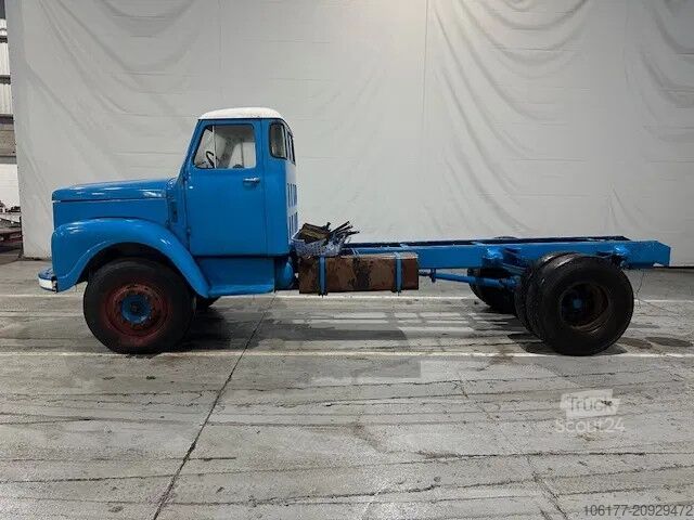 Chassis com cabina Scania L 86 TORPEDO