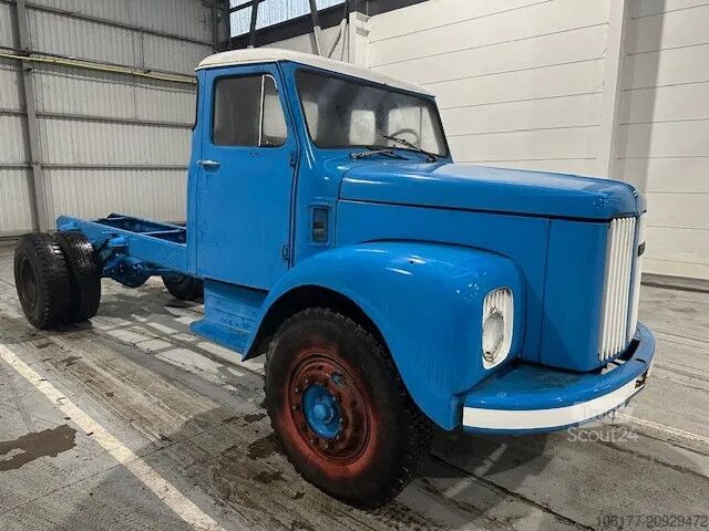 Chassis com cabina Scania L 86 TORPEDO